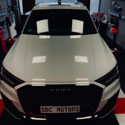 Audi_Q7_Vorne_Motorhaube