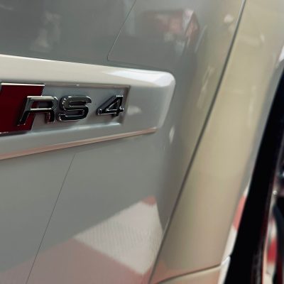 Audi_RS4_Logo_Seite